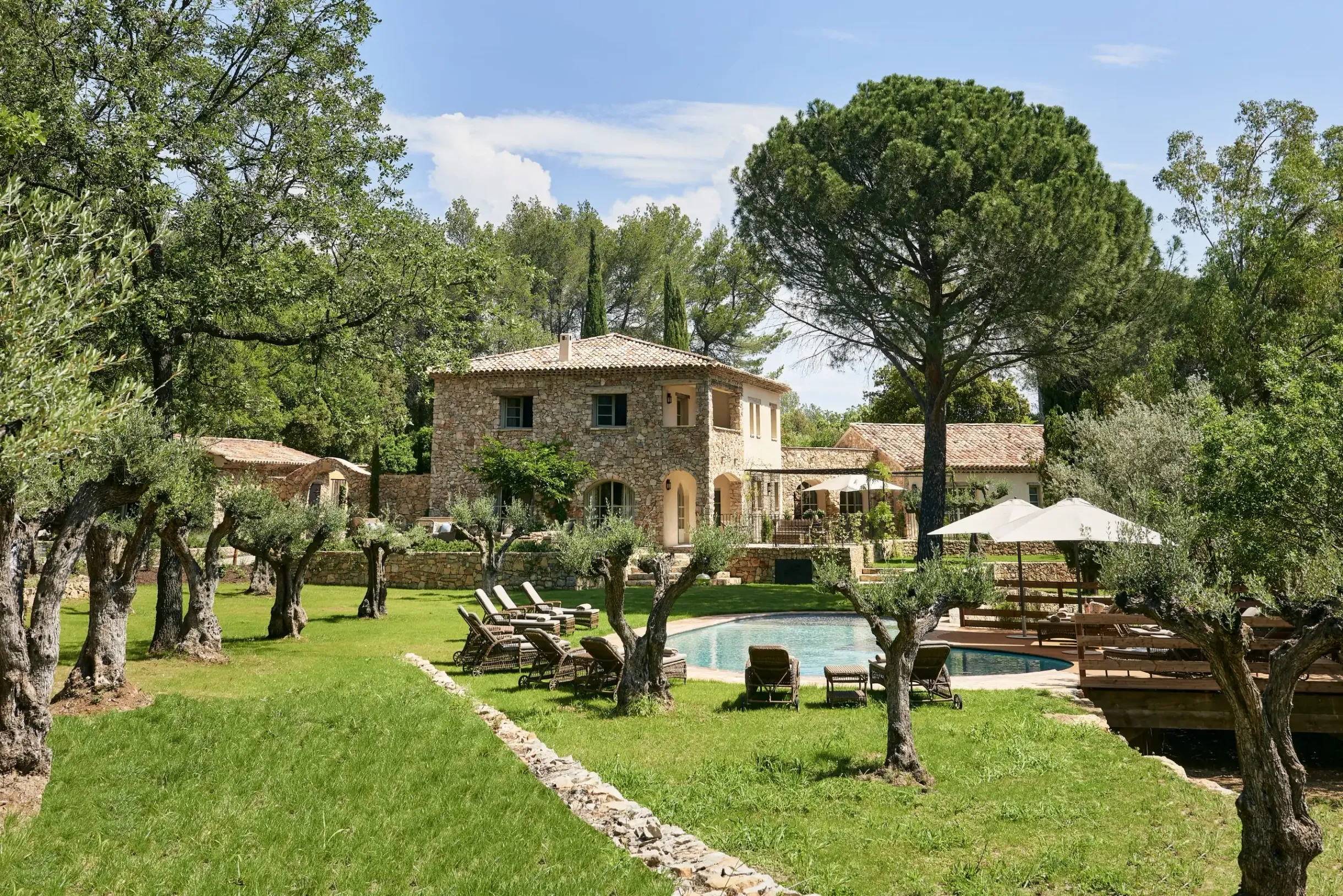 Wander Chateau Provençale #1