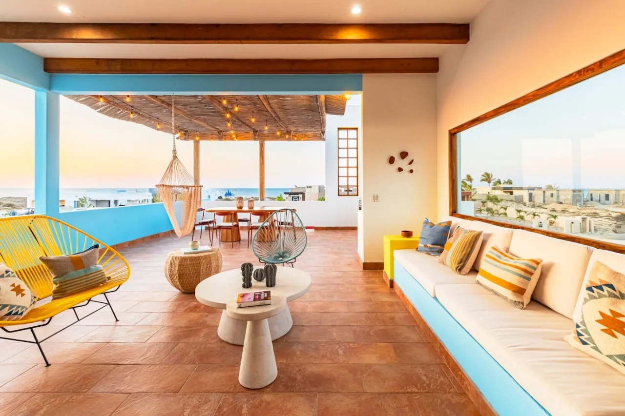 Beachfront Community - Villa 8 Guests