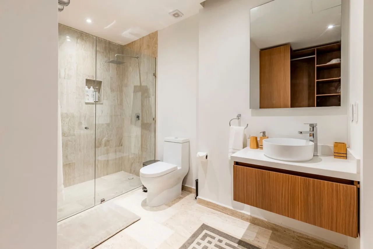 Bathroom 2 - Image 1