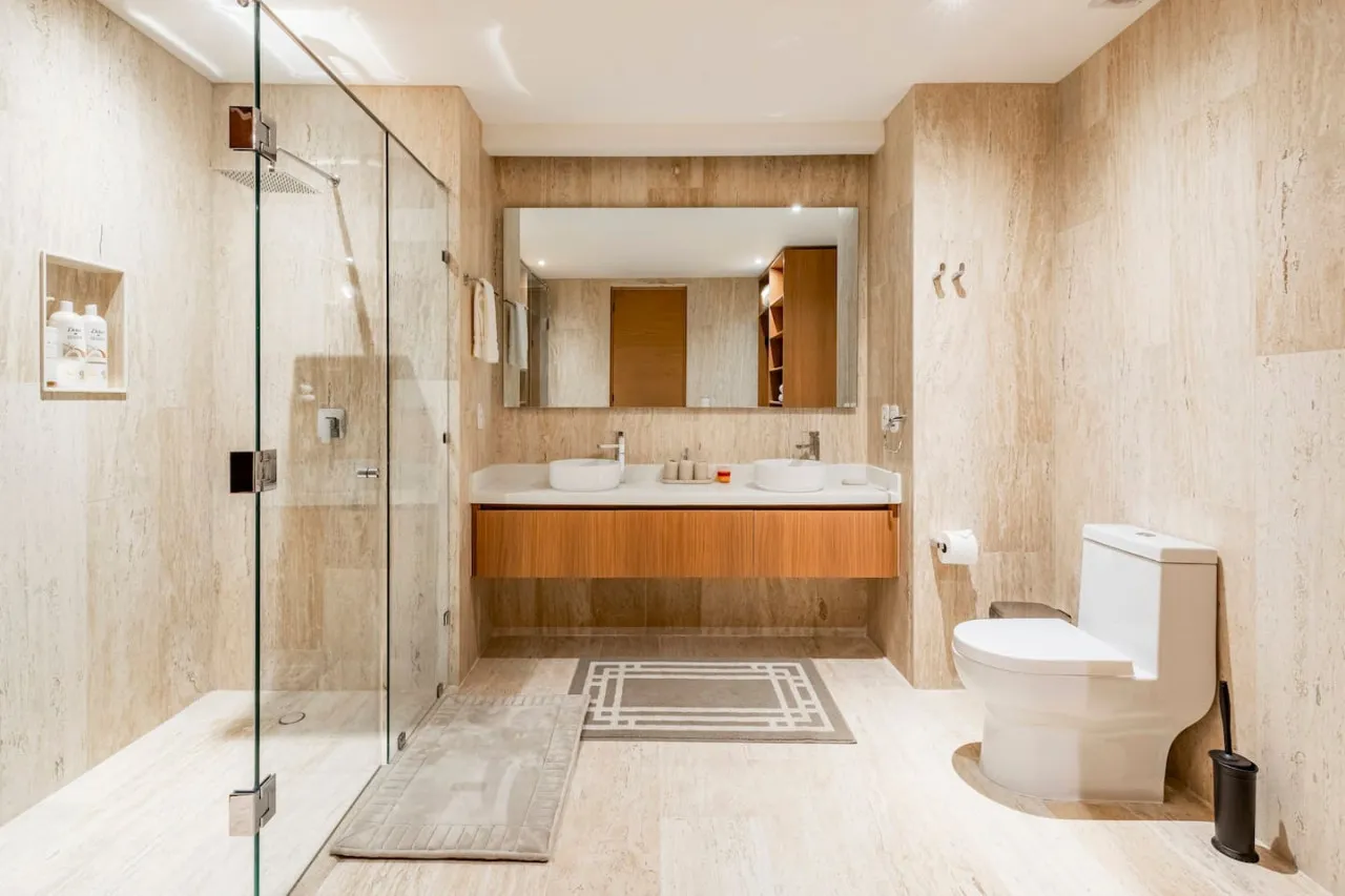 Bathroom 1 - Image 1