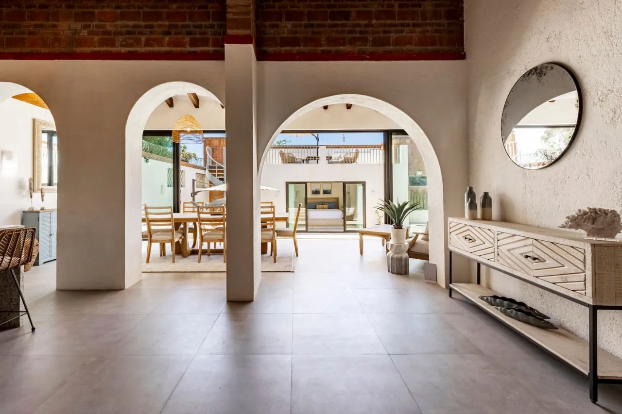 Common Area - Image 6