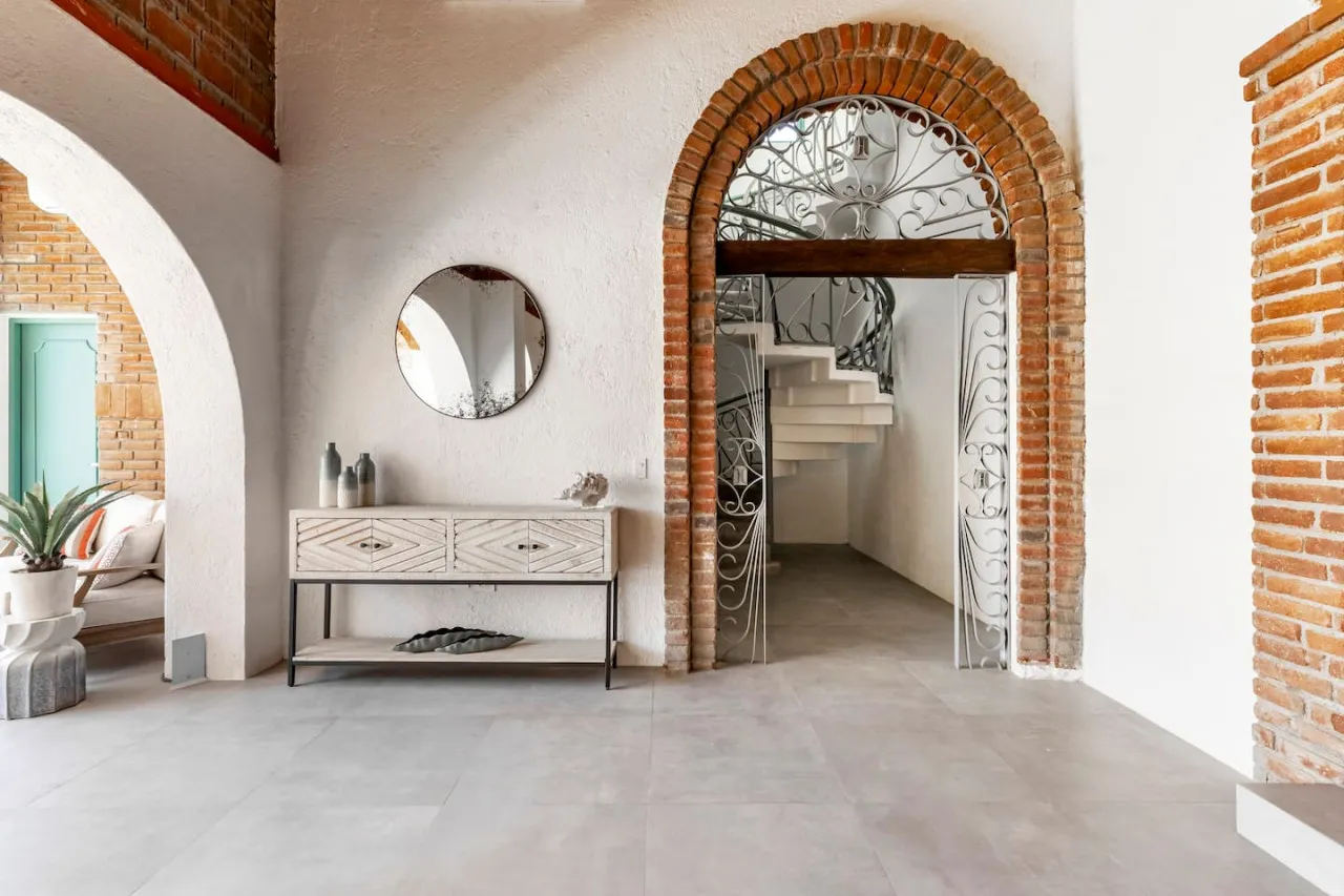 Common Area - Image 3