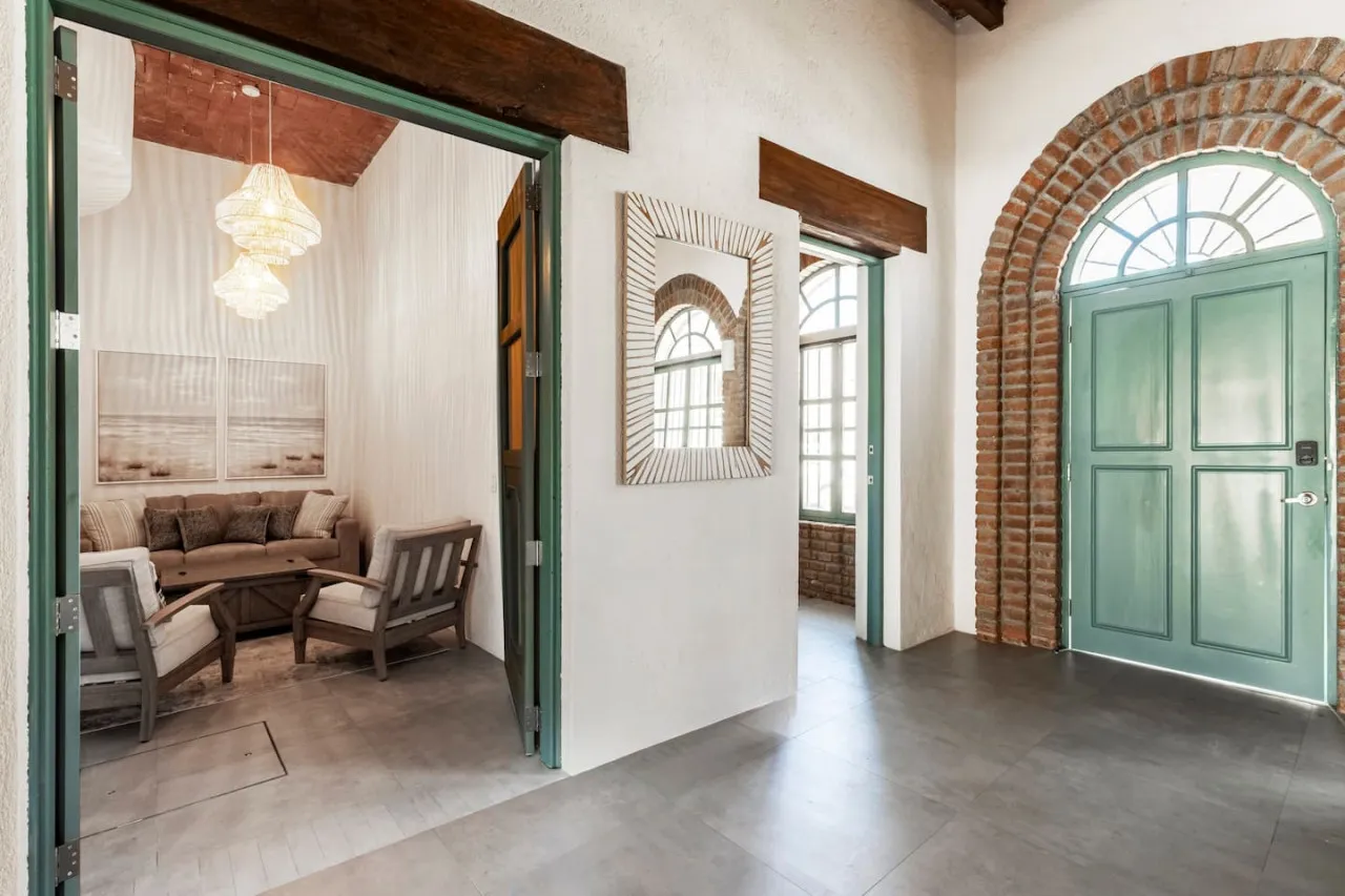 Common Area - Image 4