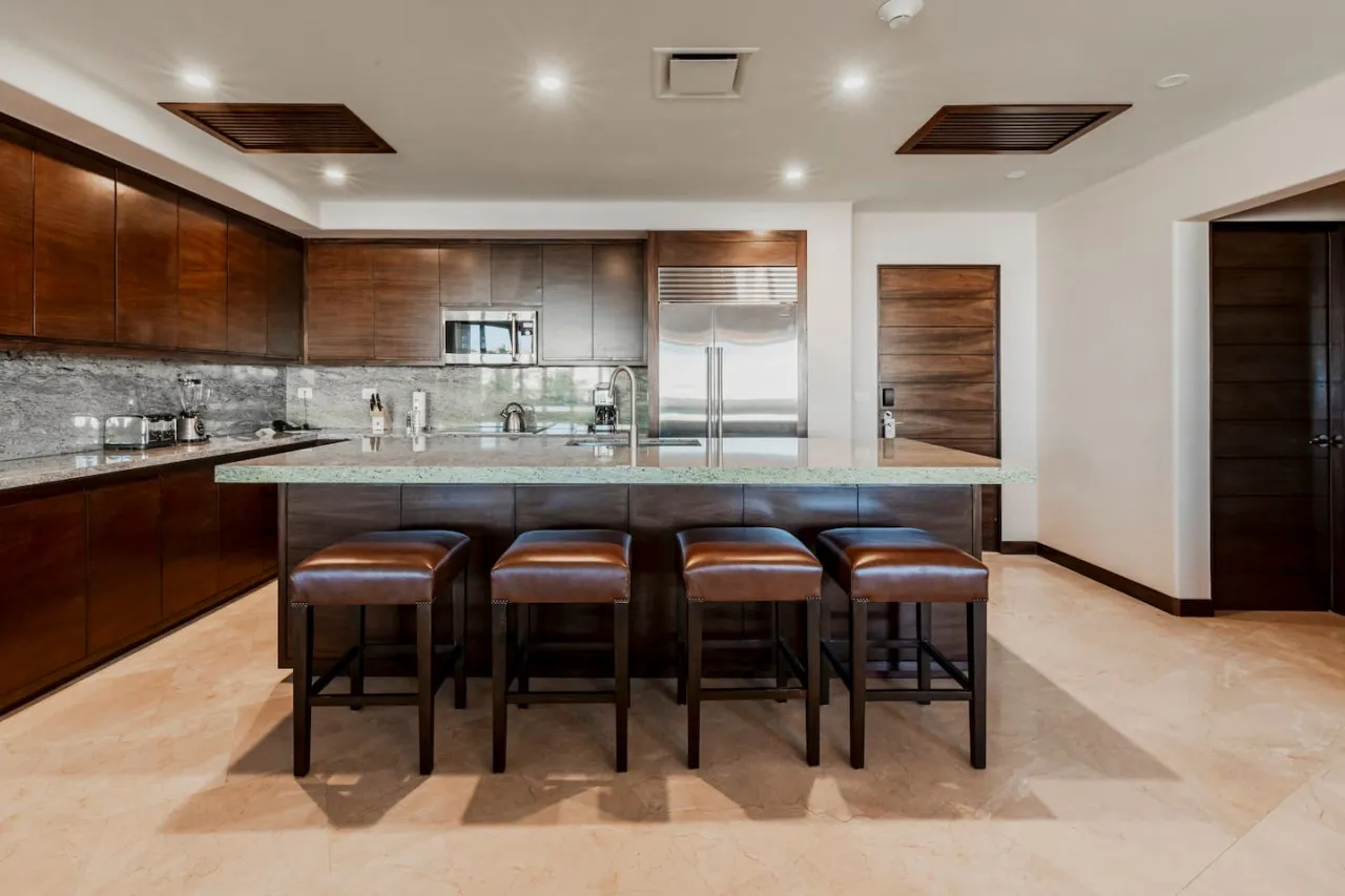 Cover photos - Image 7