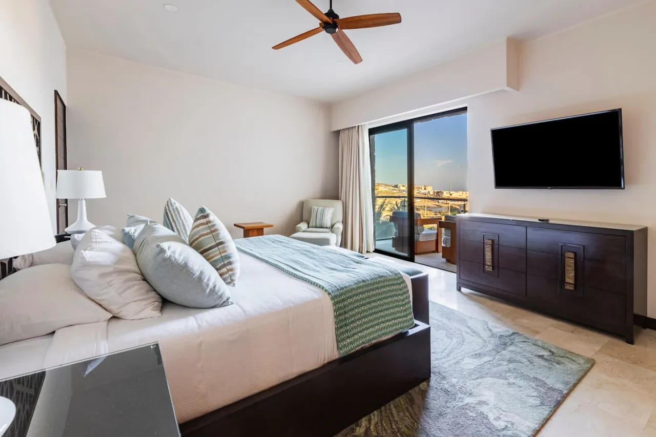 Bedroom 1 - Image 11