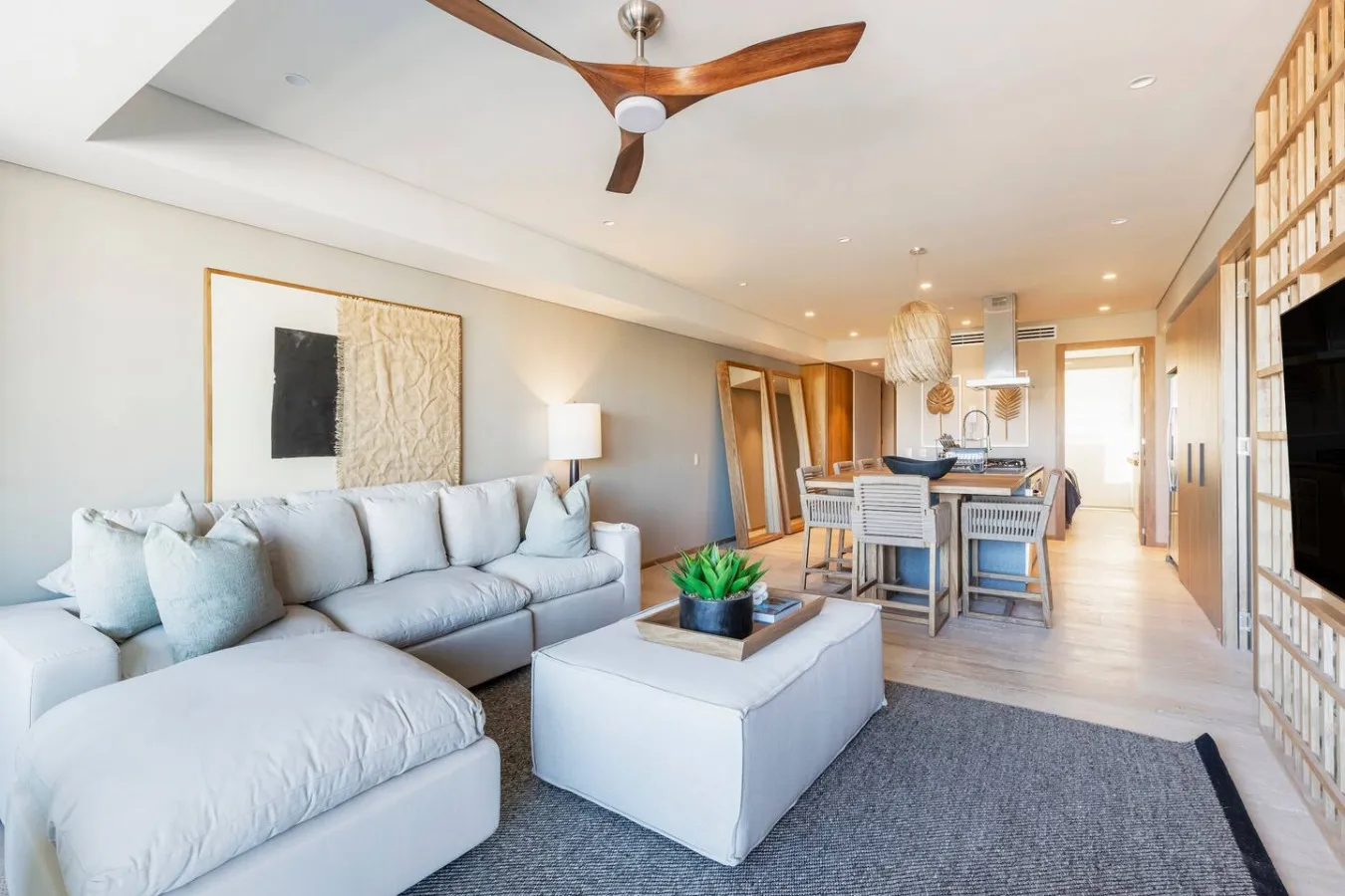 Living Room - Image 2