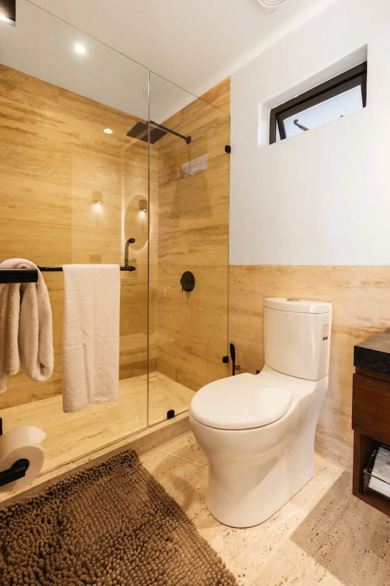 Bathroom 3 - Image 1