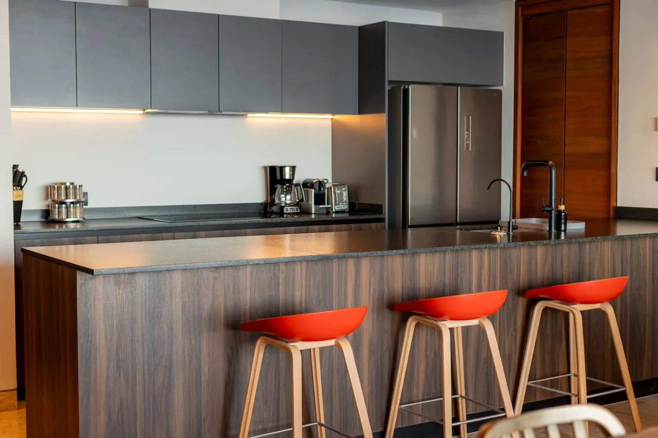 Cover photos - Image 7