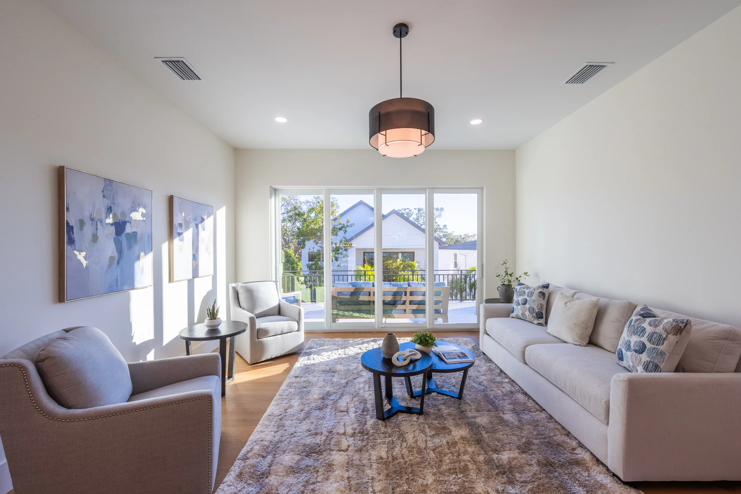 Living room - Image 6