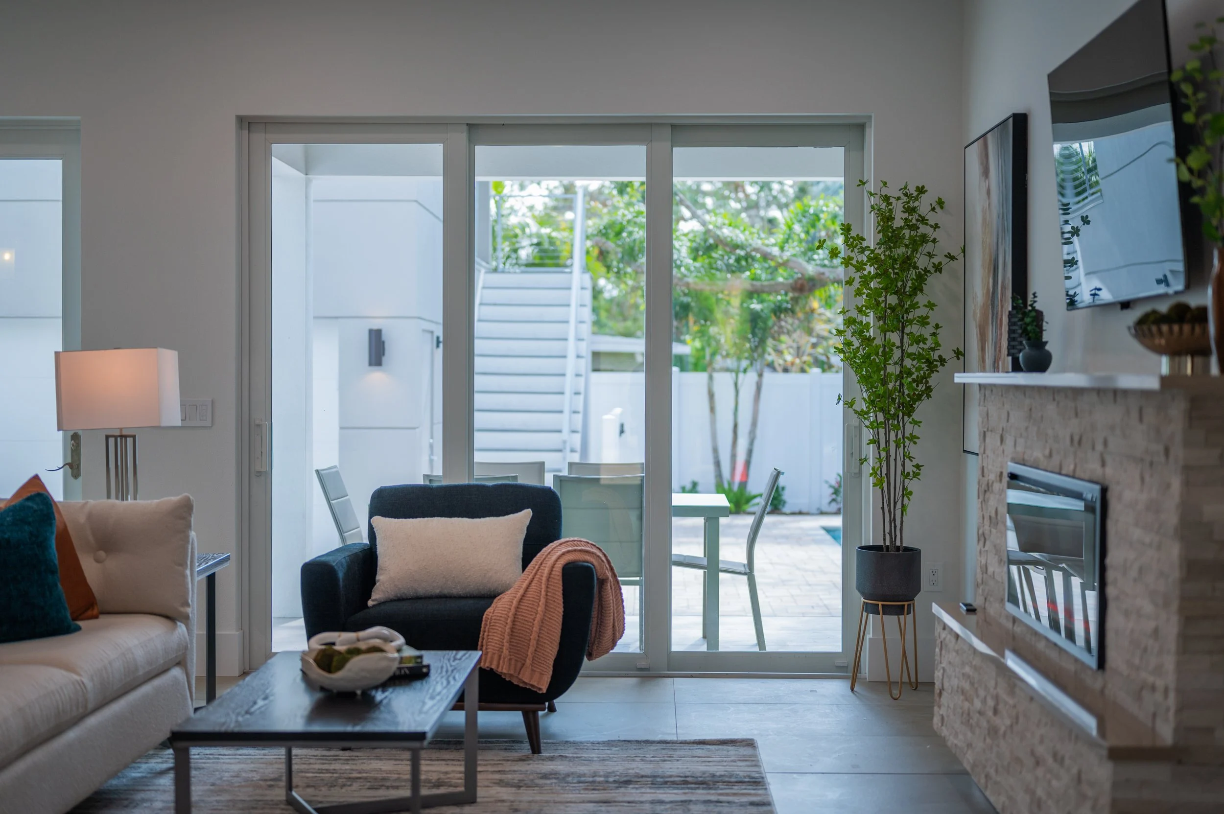 Living room - Image 1