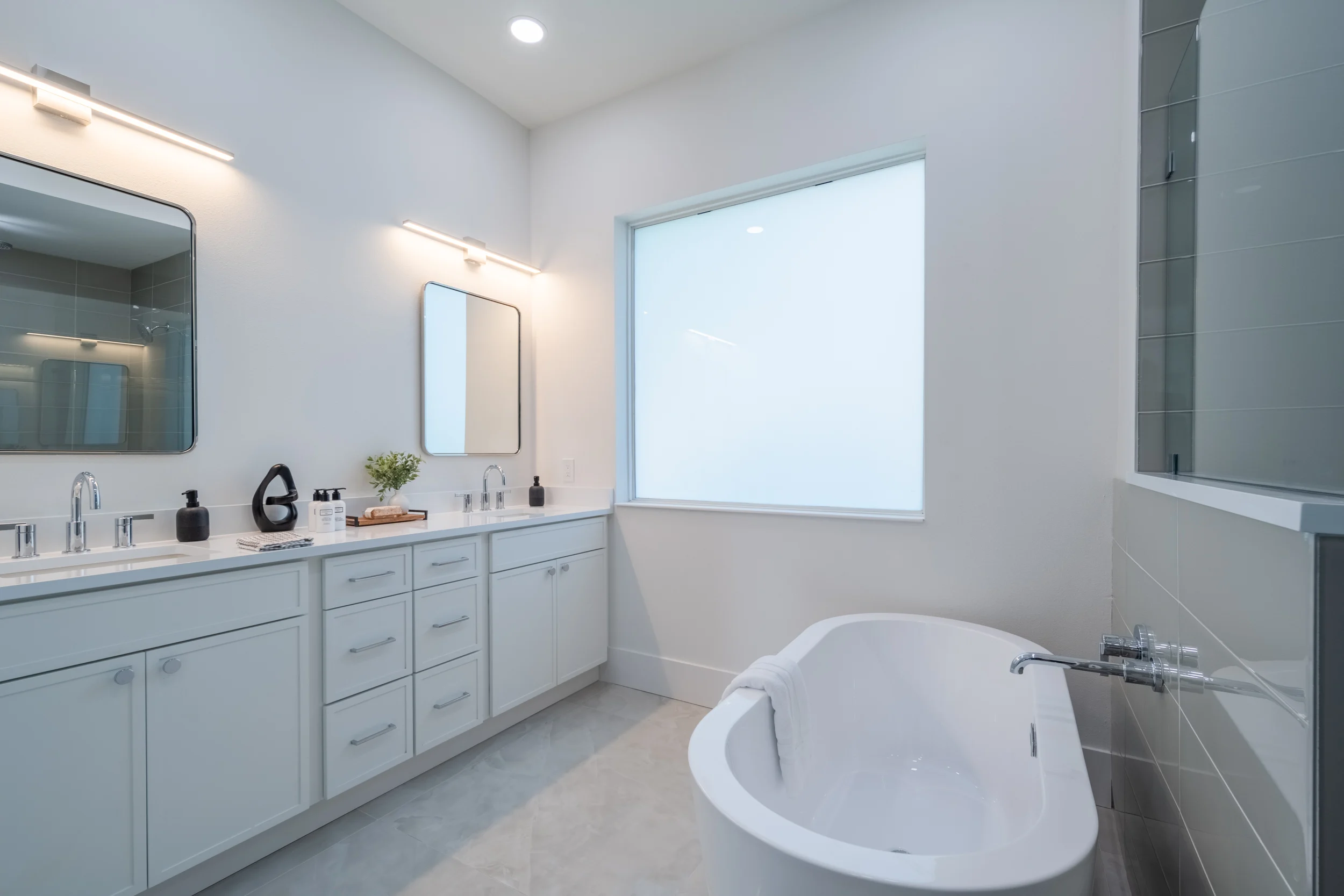 Bathroom 2 - Image 1