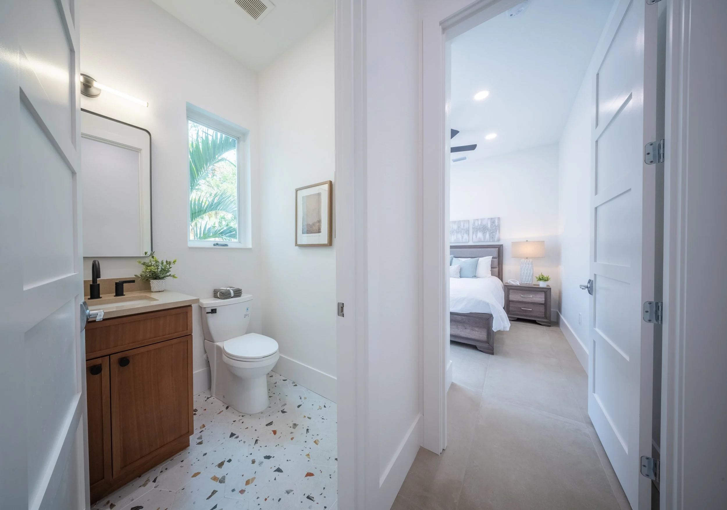 Bathroom 4 - Image 1