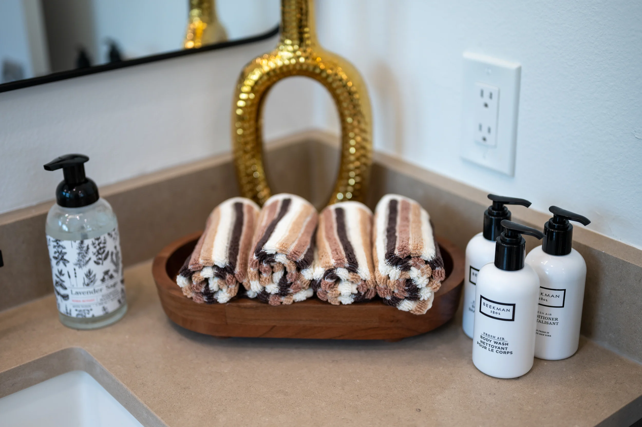 Bathroom 5 - Image 1