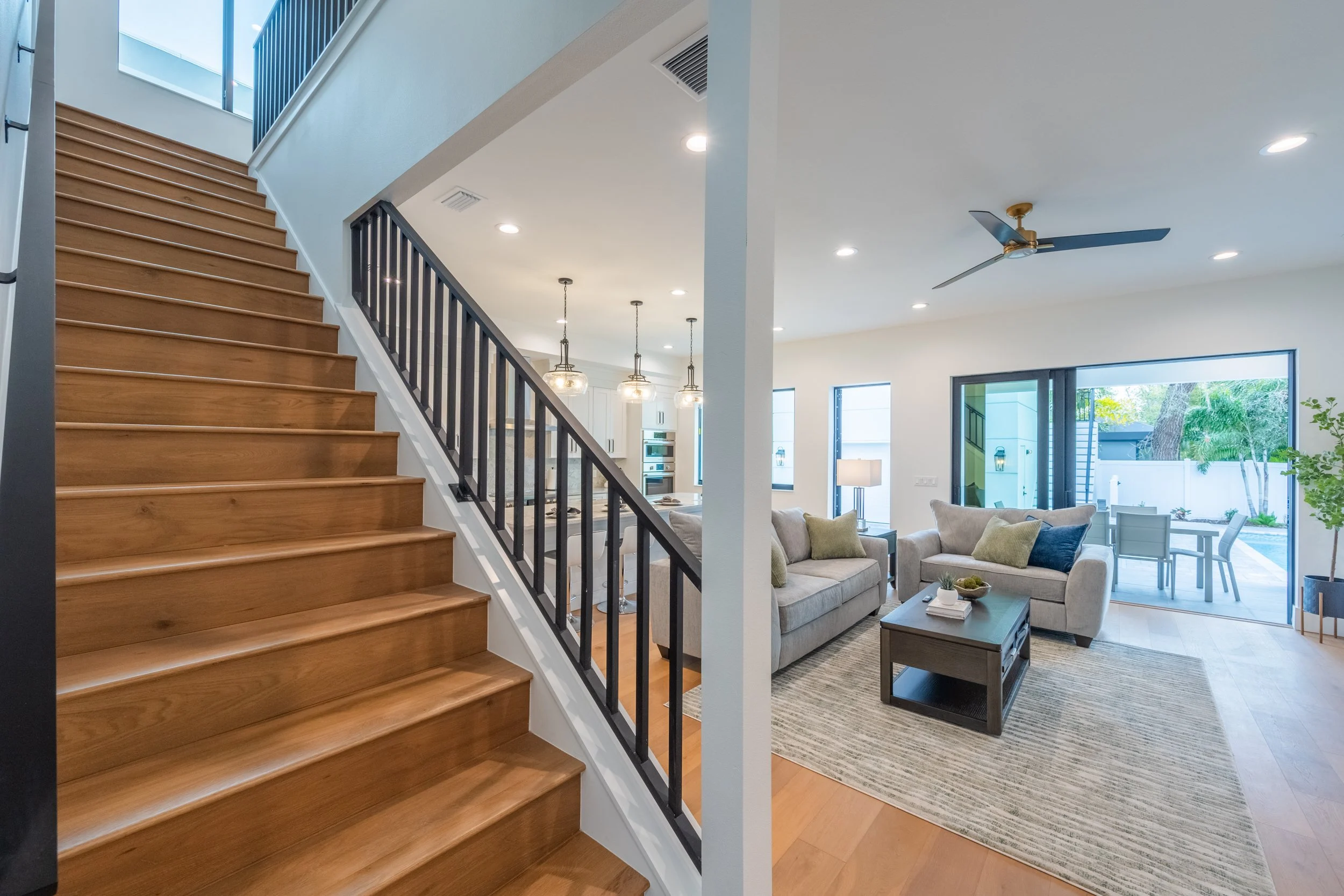 Living room - Image 2