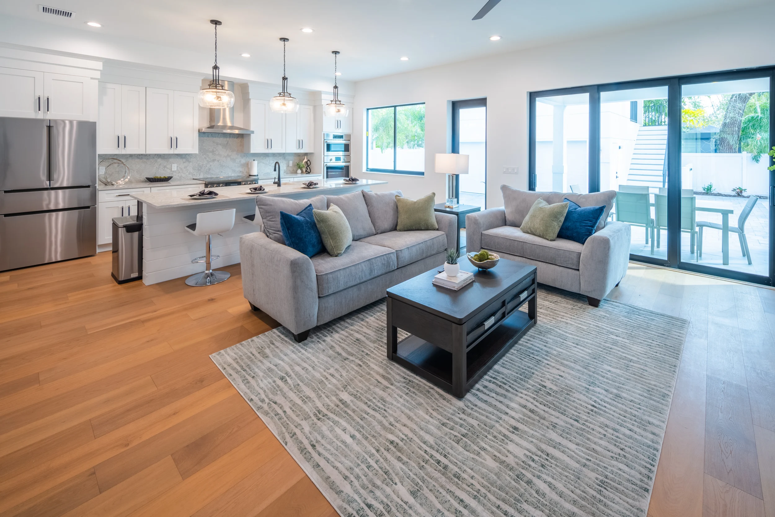 Living room - Image 4