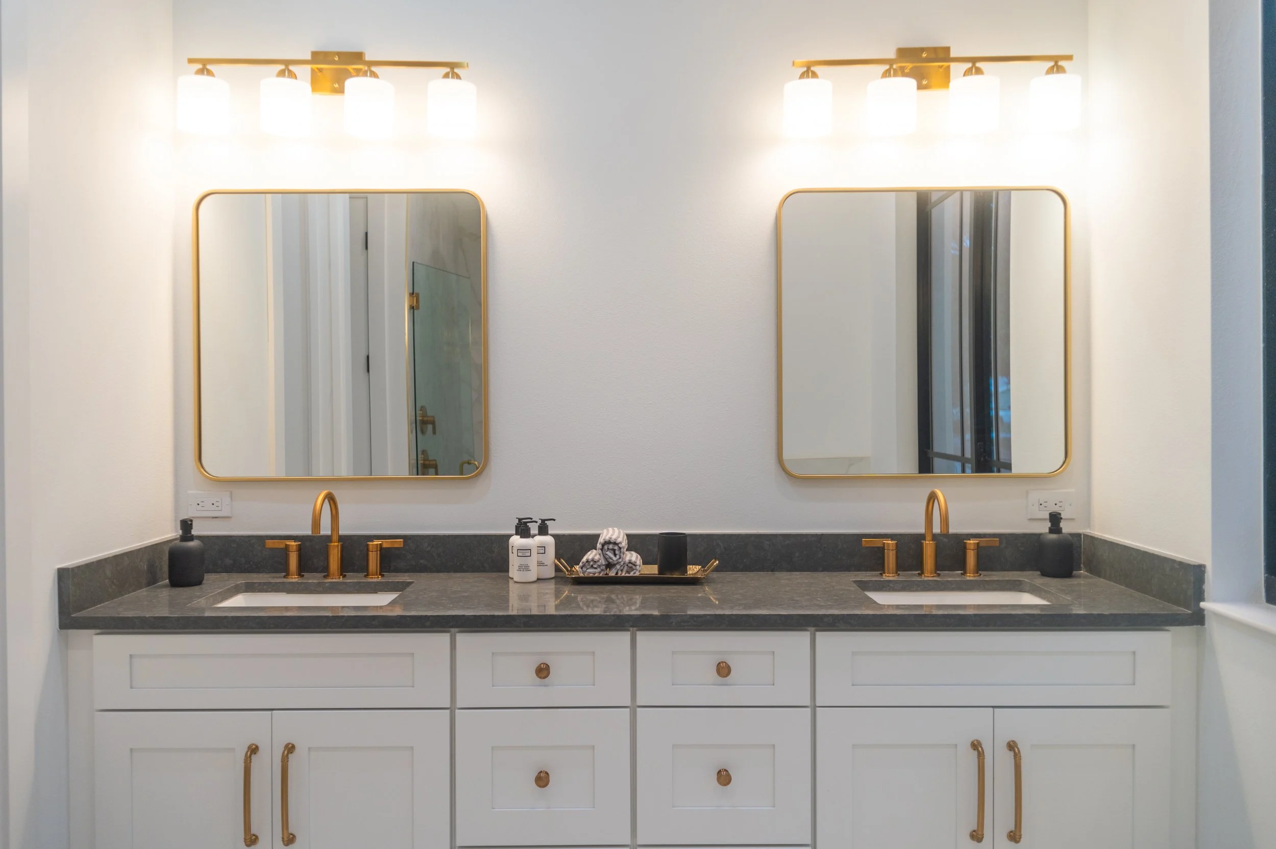 Bathroom 2 - Image 1