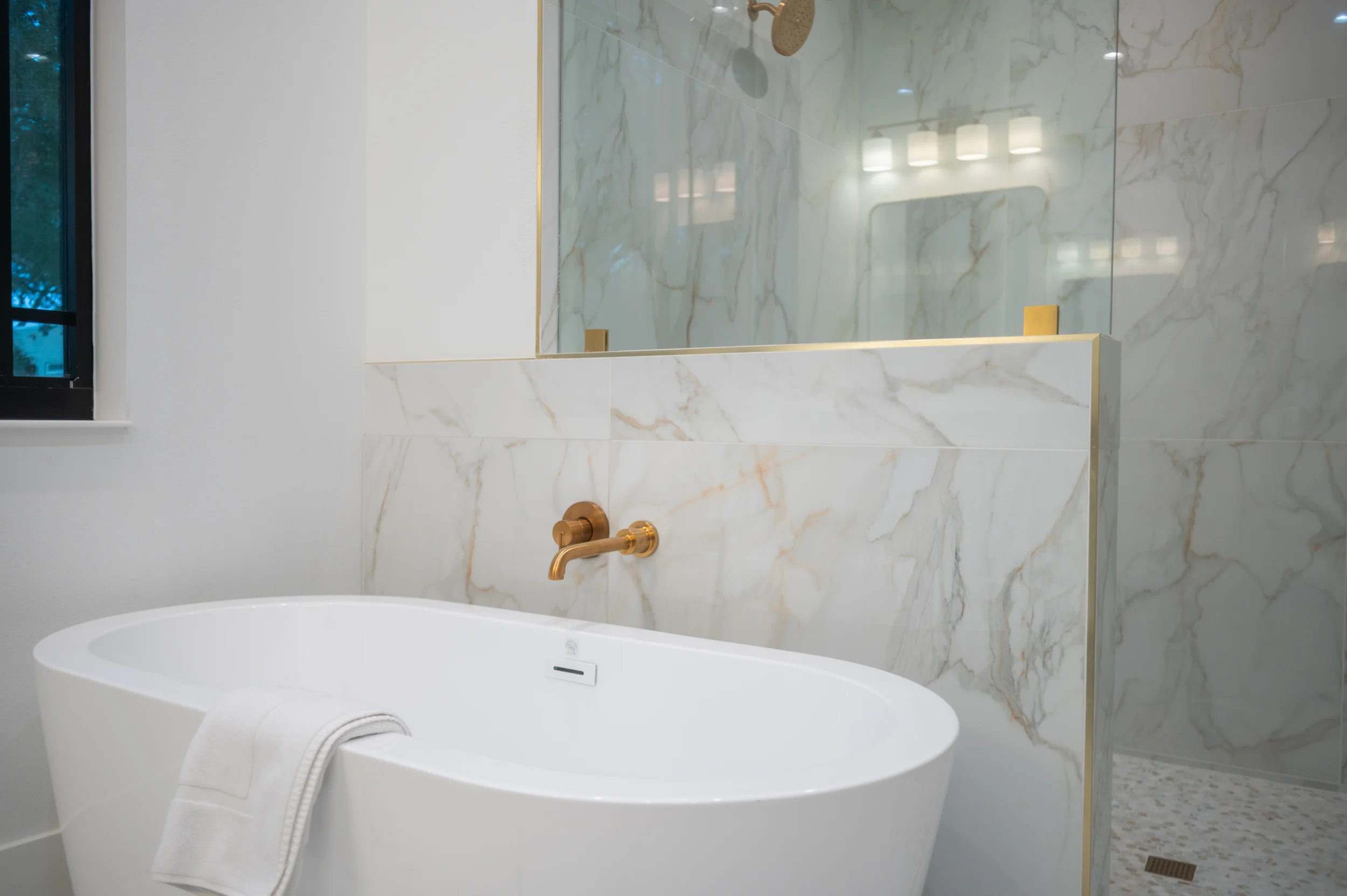 Bathroom 3 - Image 1