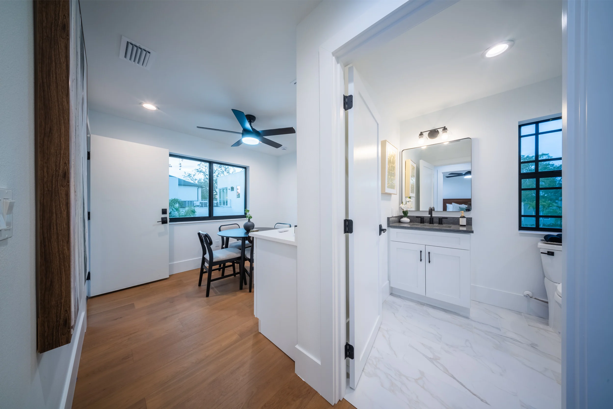 Bathroom 5 - Image 1