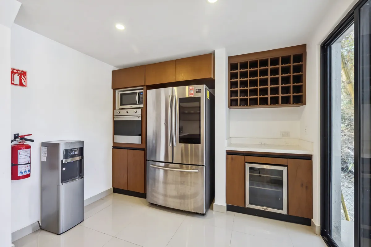 Cover photos - Image 8