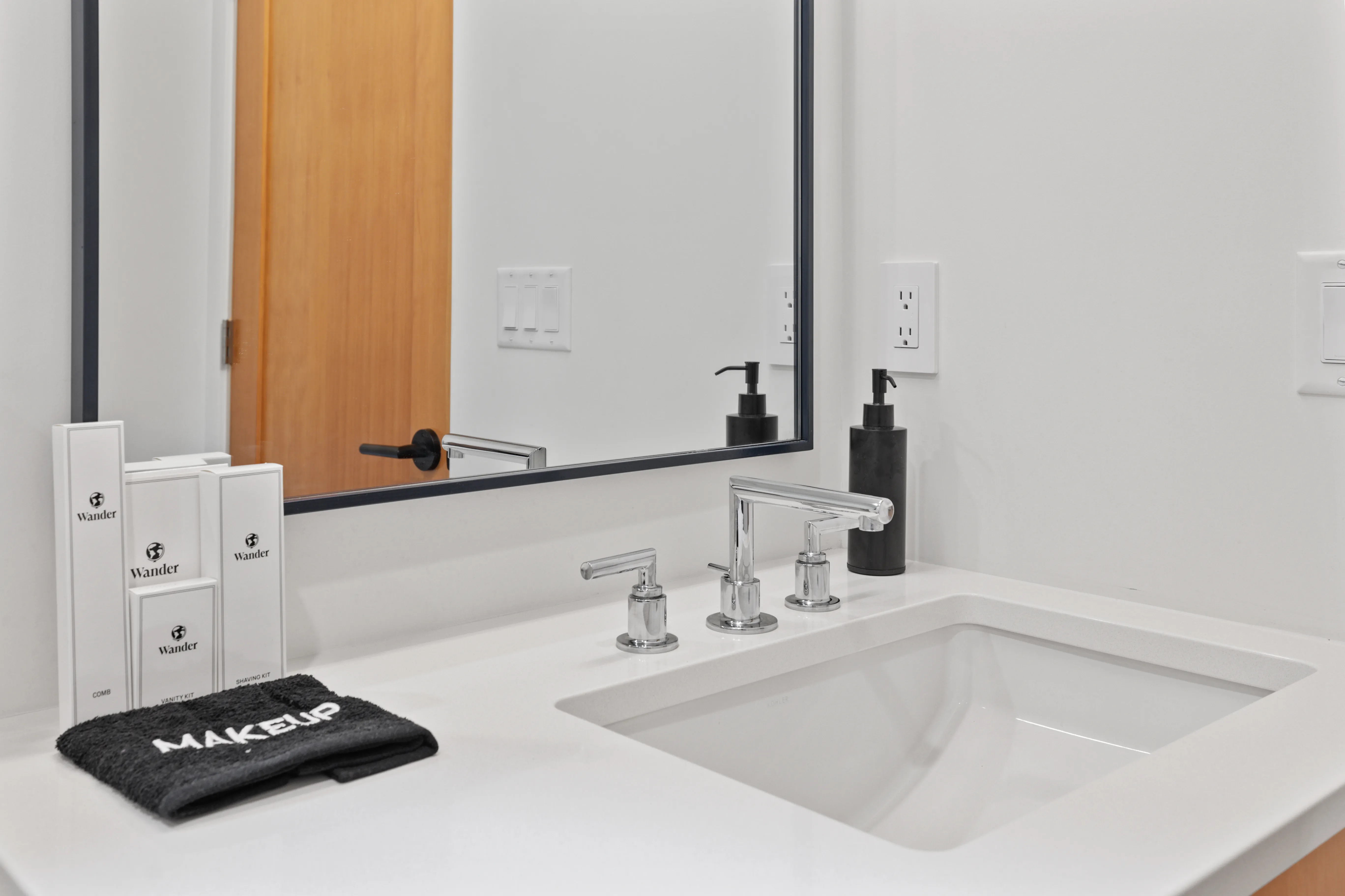 Bathroom 2 - Image 4