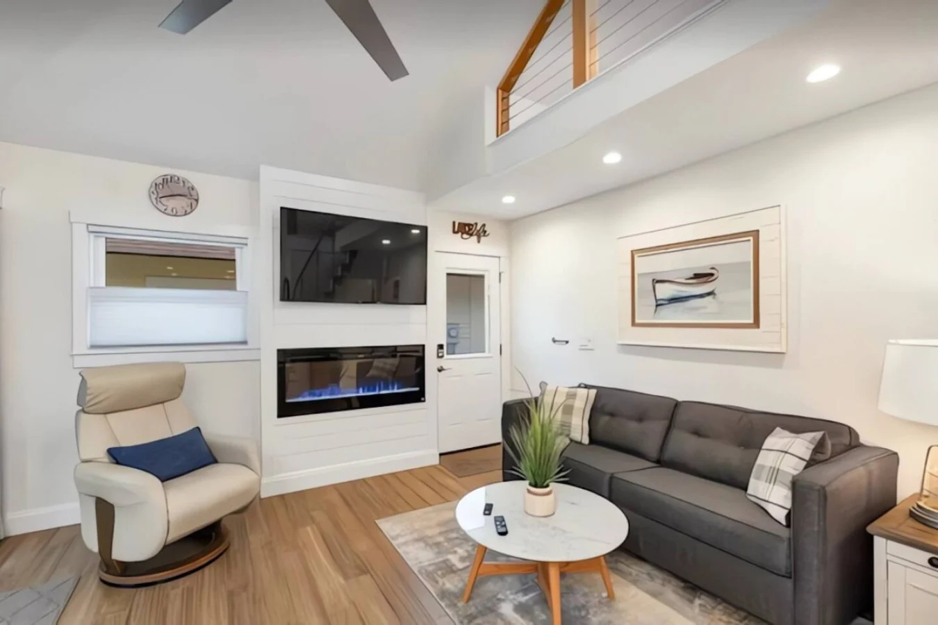 Living room - Image 3