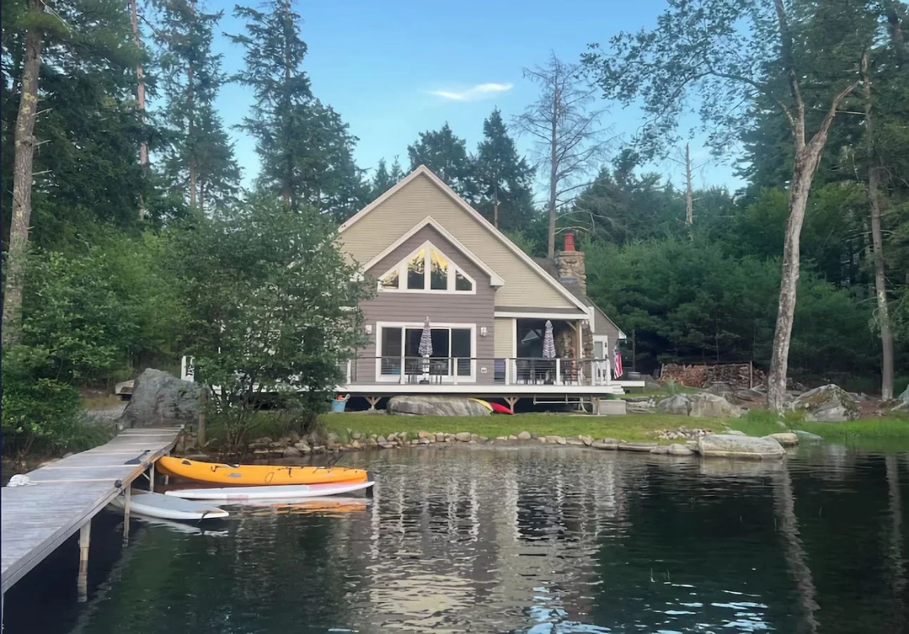 Bear Island Dockhouse - Paddle, Swim & Trails
