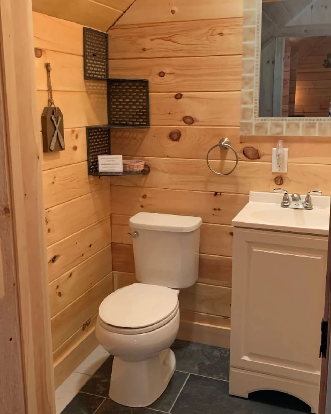 Bathroom 1 - Image 3