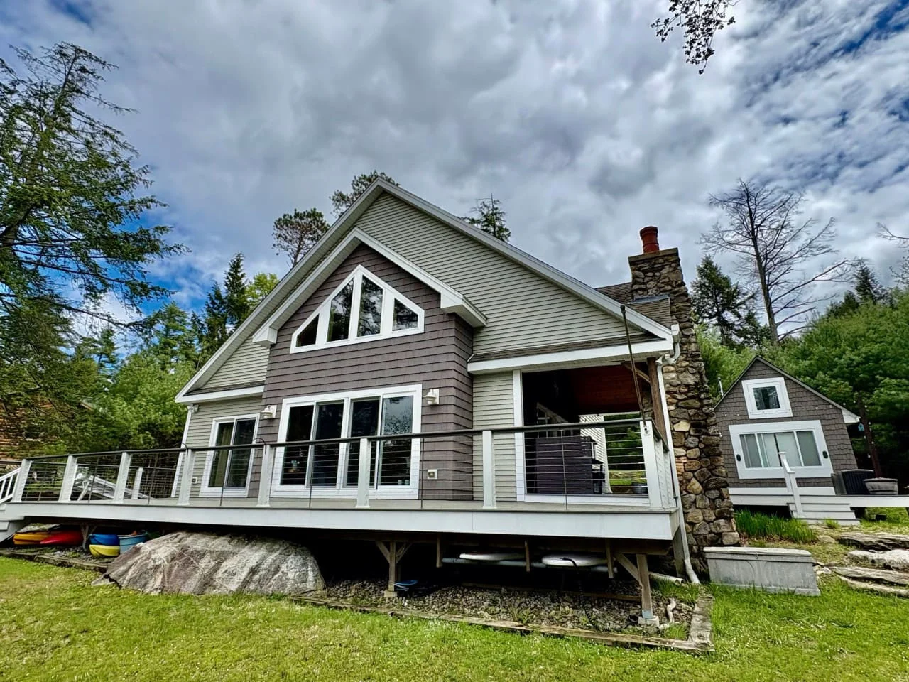 Bear Island Dockhouse - Paddle, Swim & Trails