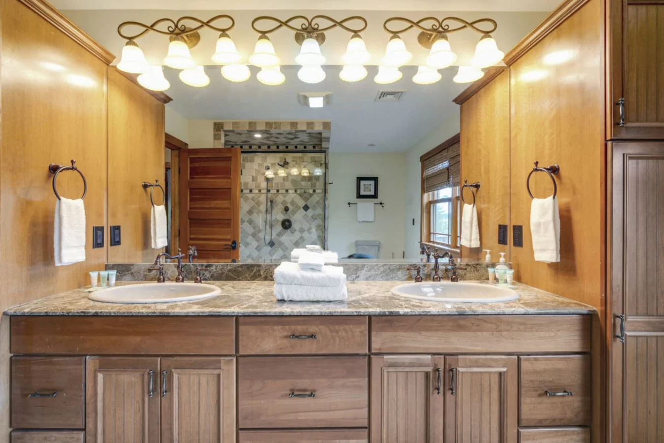 Bathroom 2 - Image 1