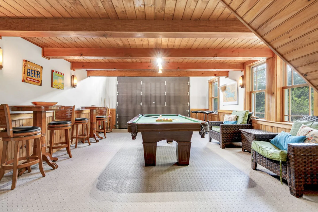 Boats, Hot Tub, Firepit & Game Room Fun