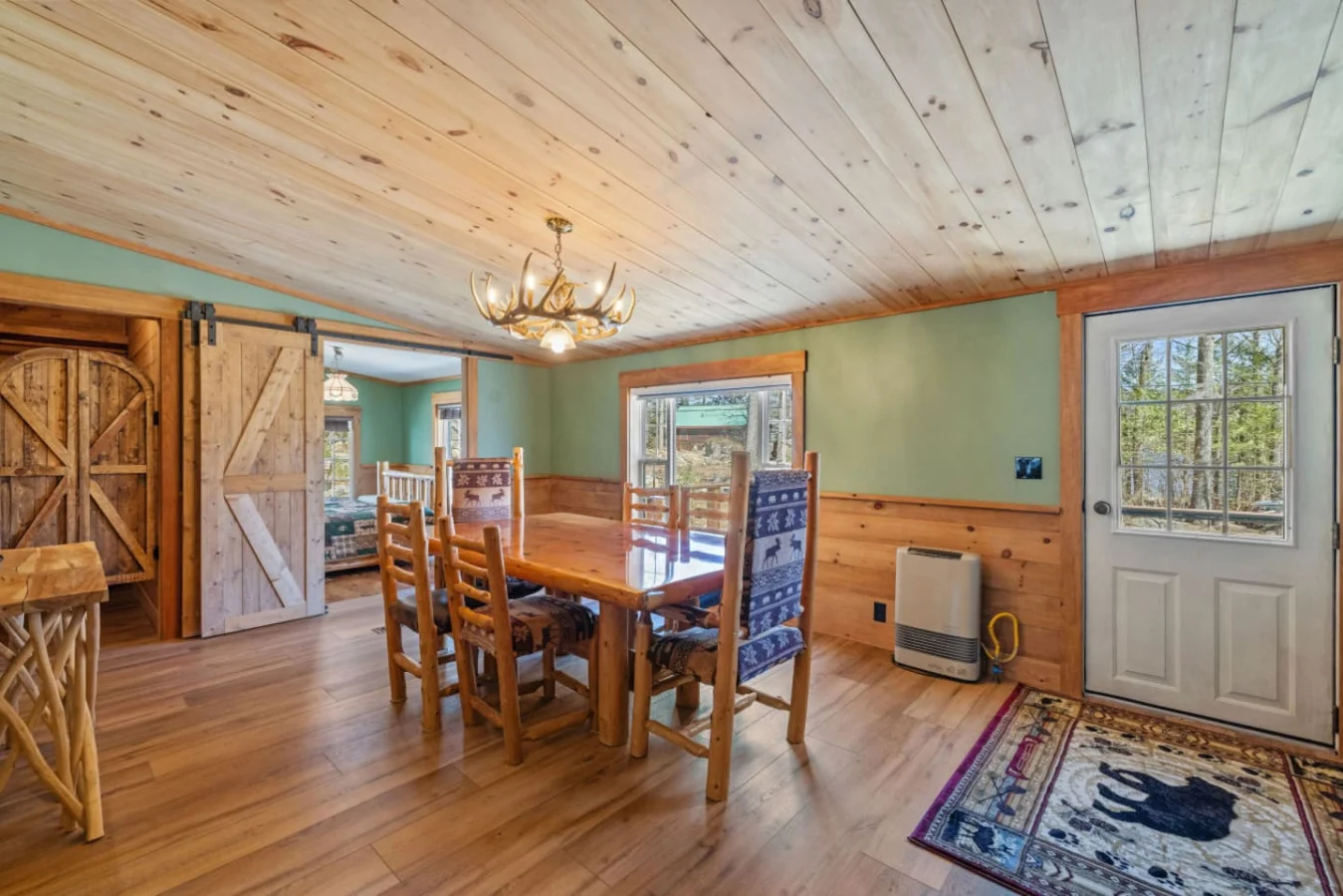 Common area - Image 1