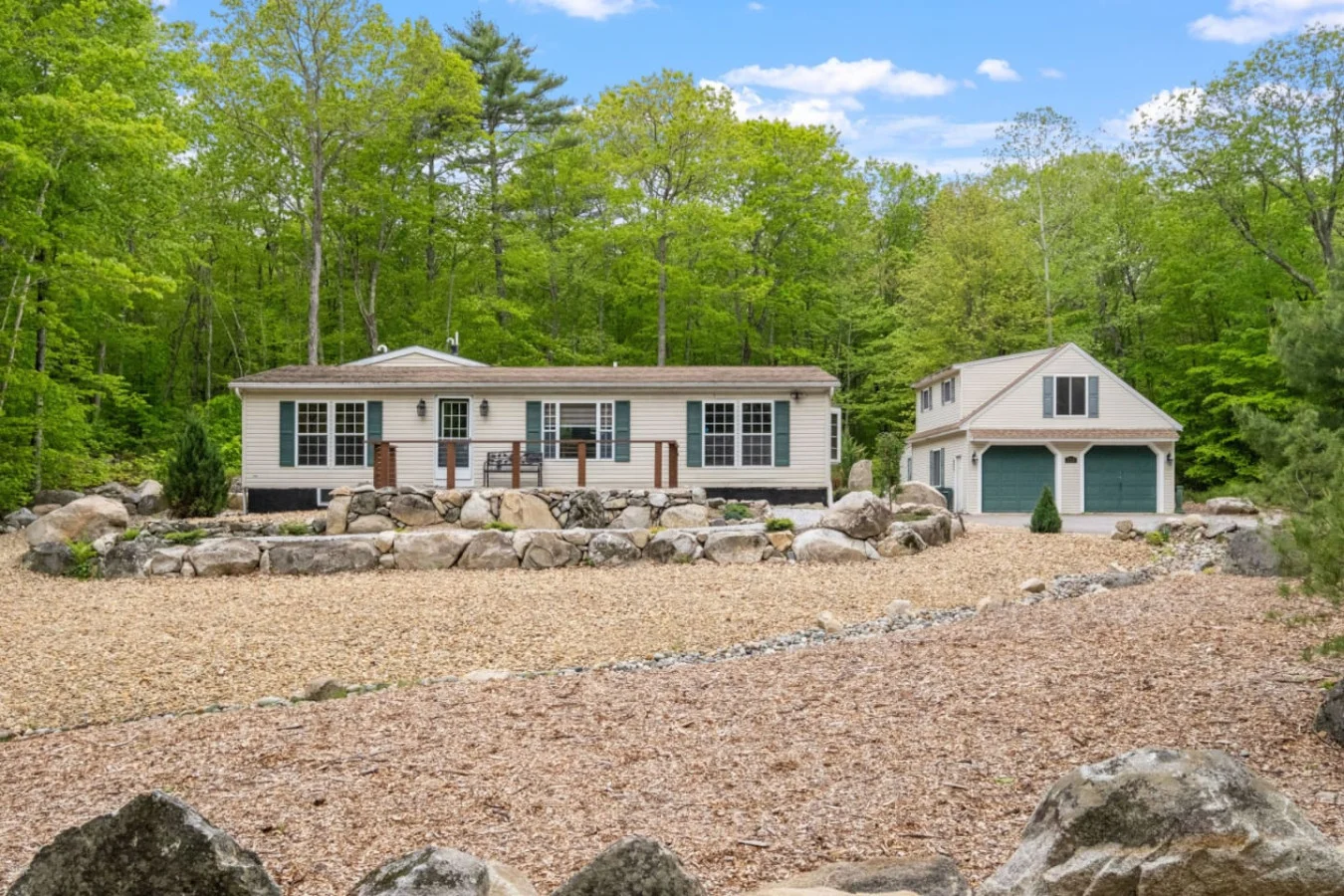 Firepit Nights, Outdoor Dining & Near Beaches