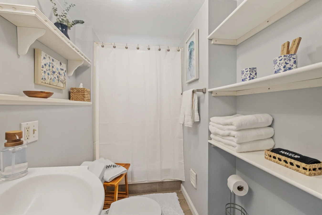 Bathroom 2 - Image 1