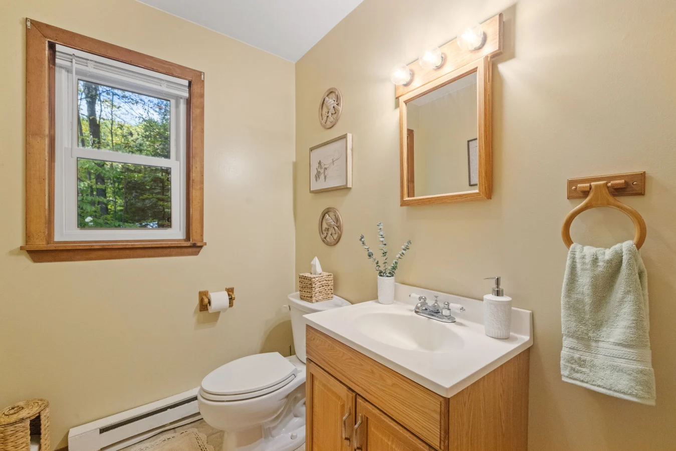 Bathroom 1 - Image 2