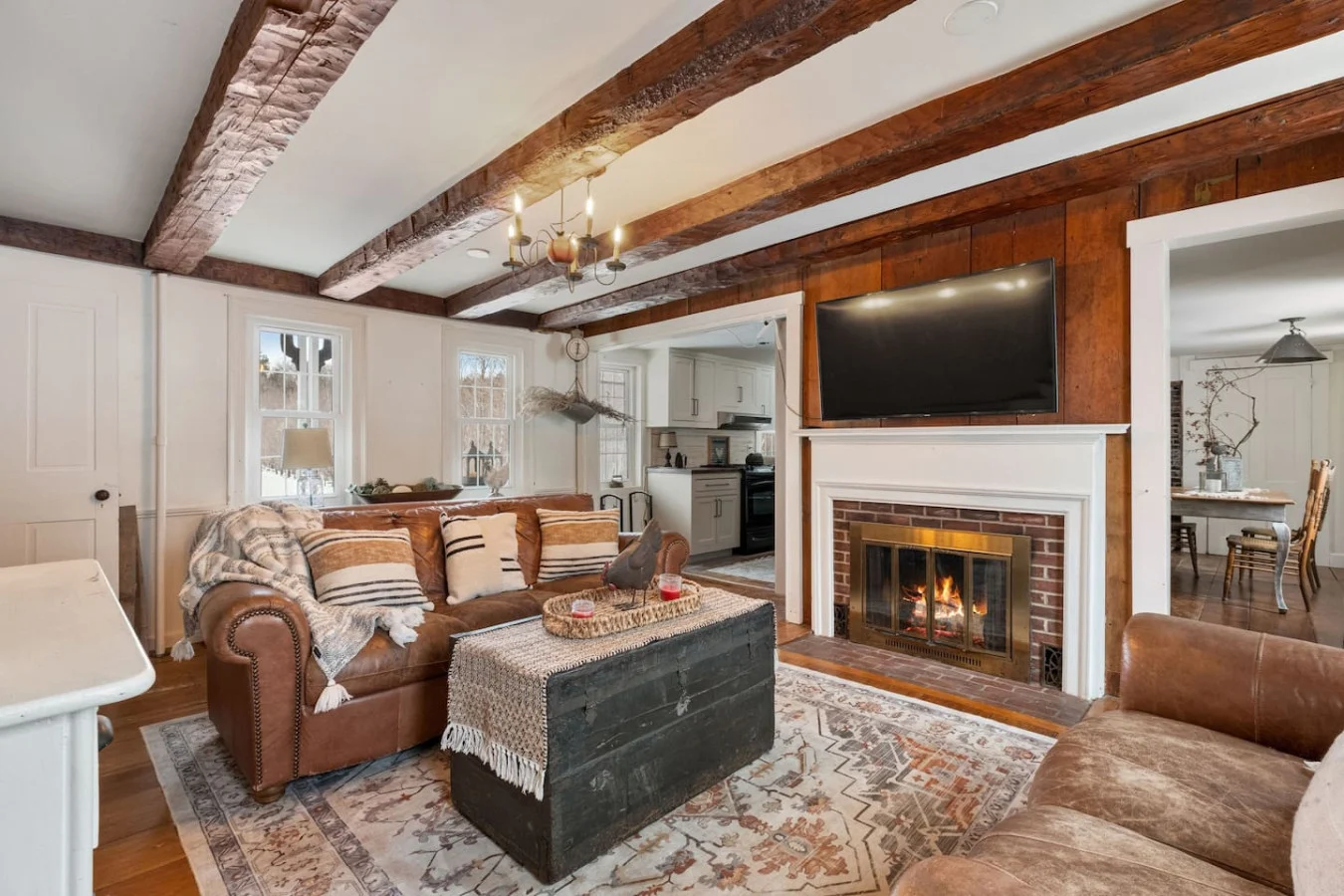 Living room - Image 2