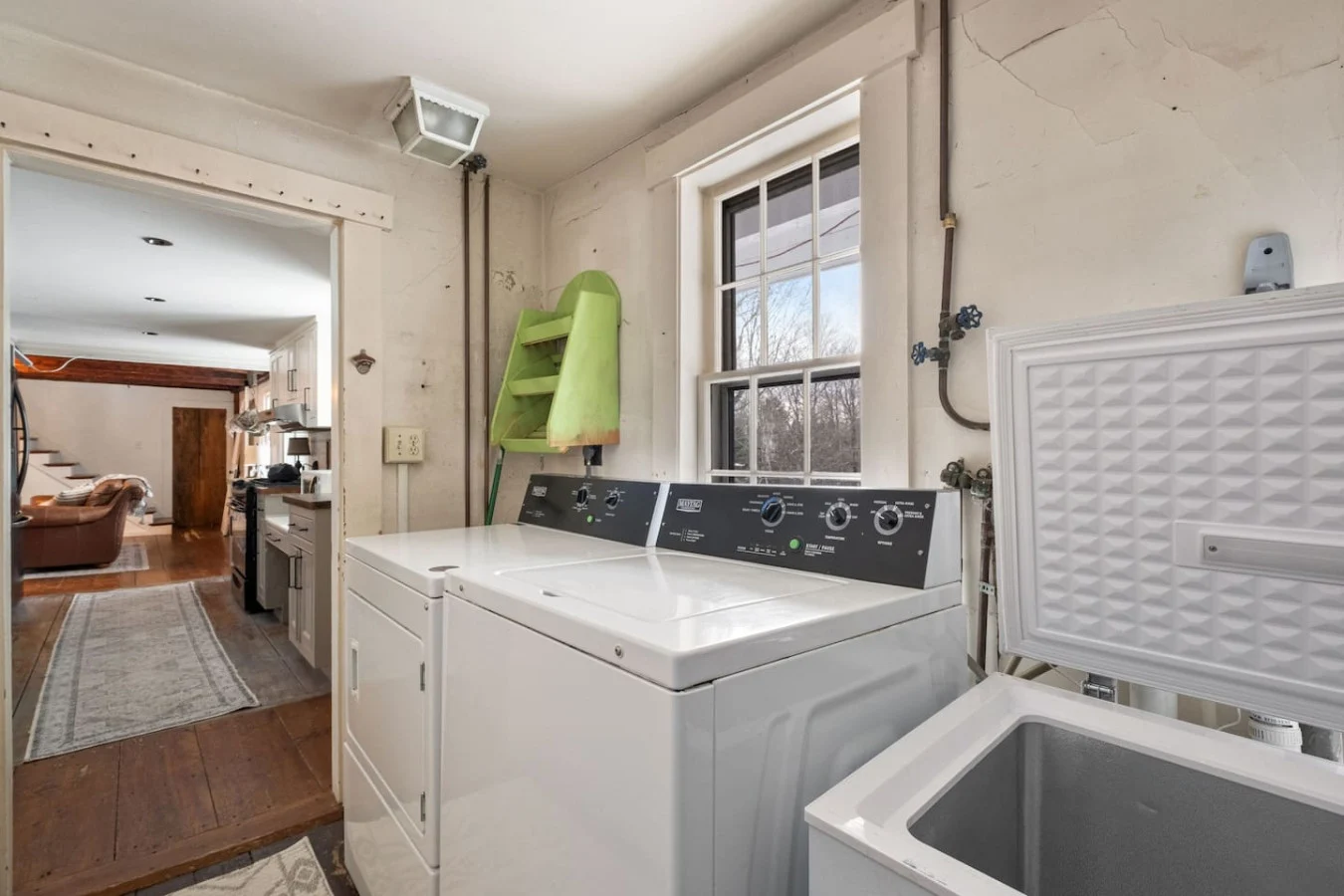 Laundry room - Image 1