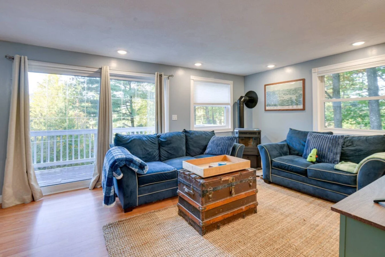 Living room - Image 2