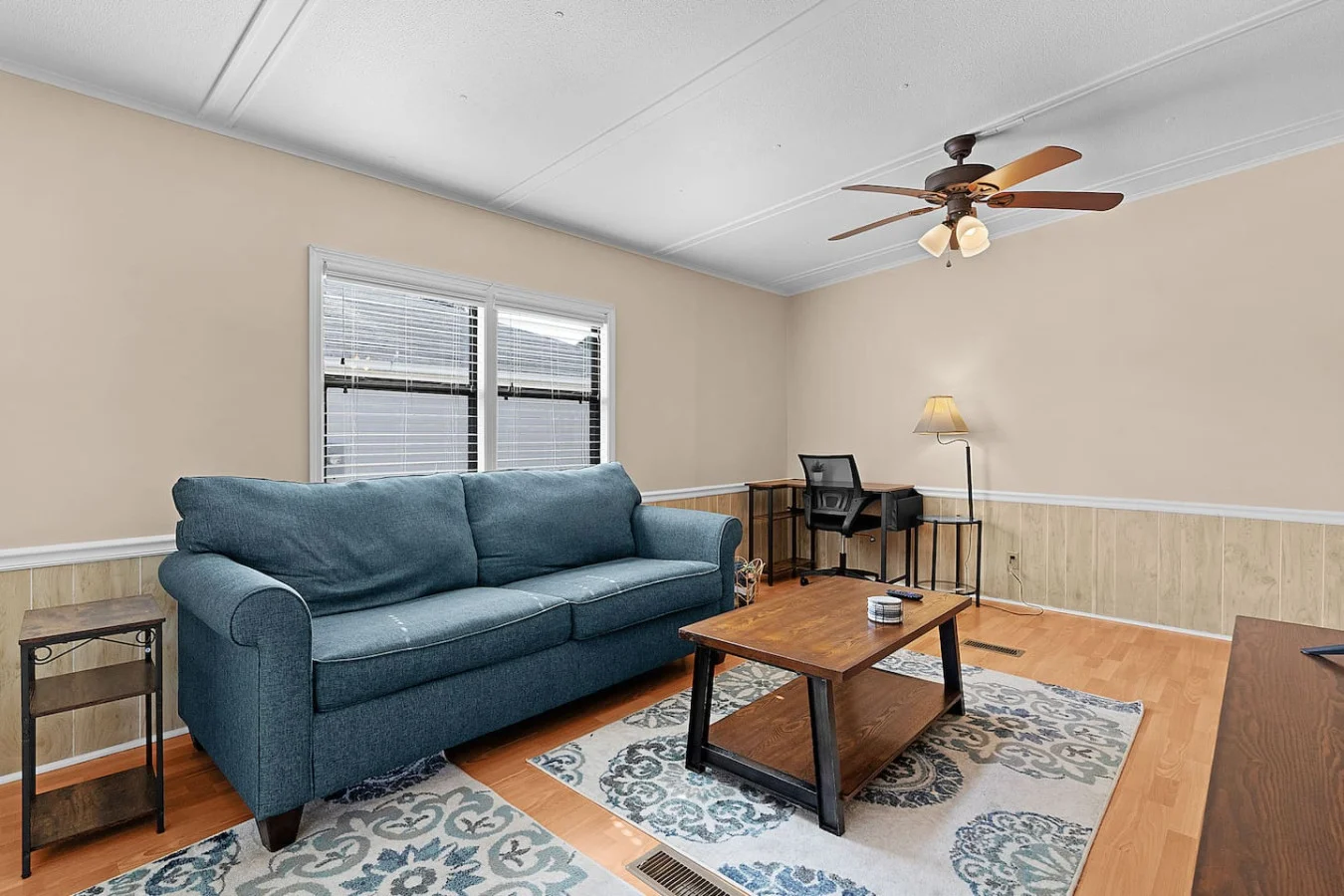 Living room - Image 4