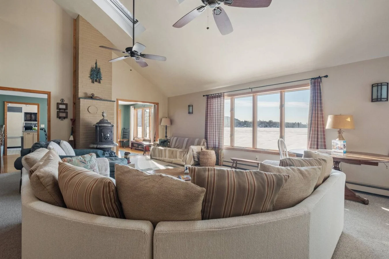 Private Cove, Paddleboards & Firepit Nights