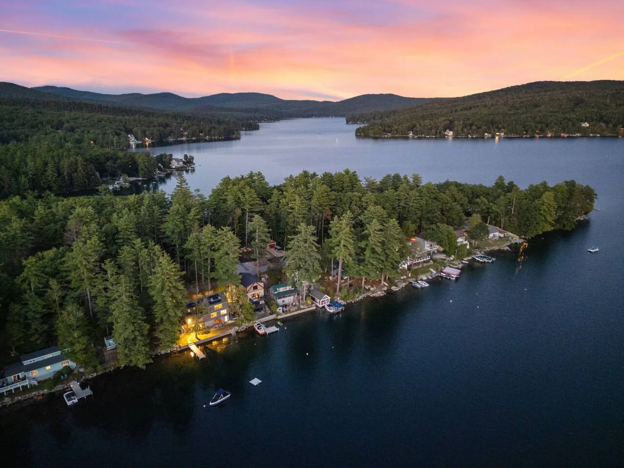 Private Cove, Paddleboards & Firepit Nights