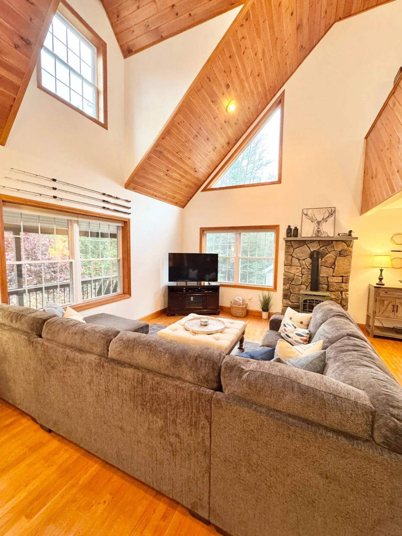 Living room - Image 2