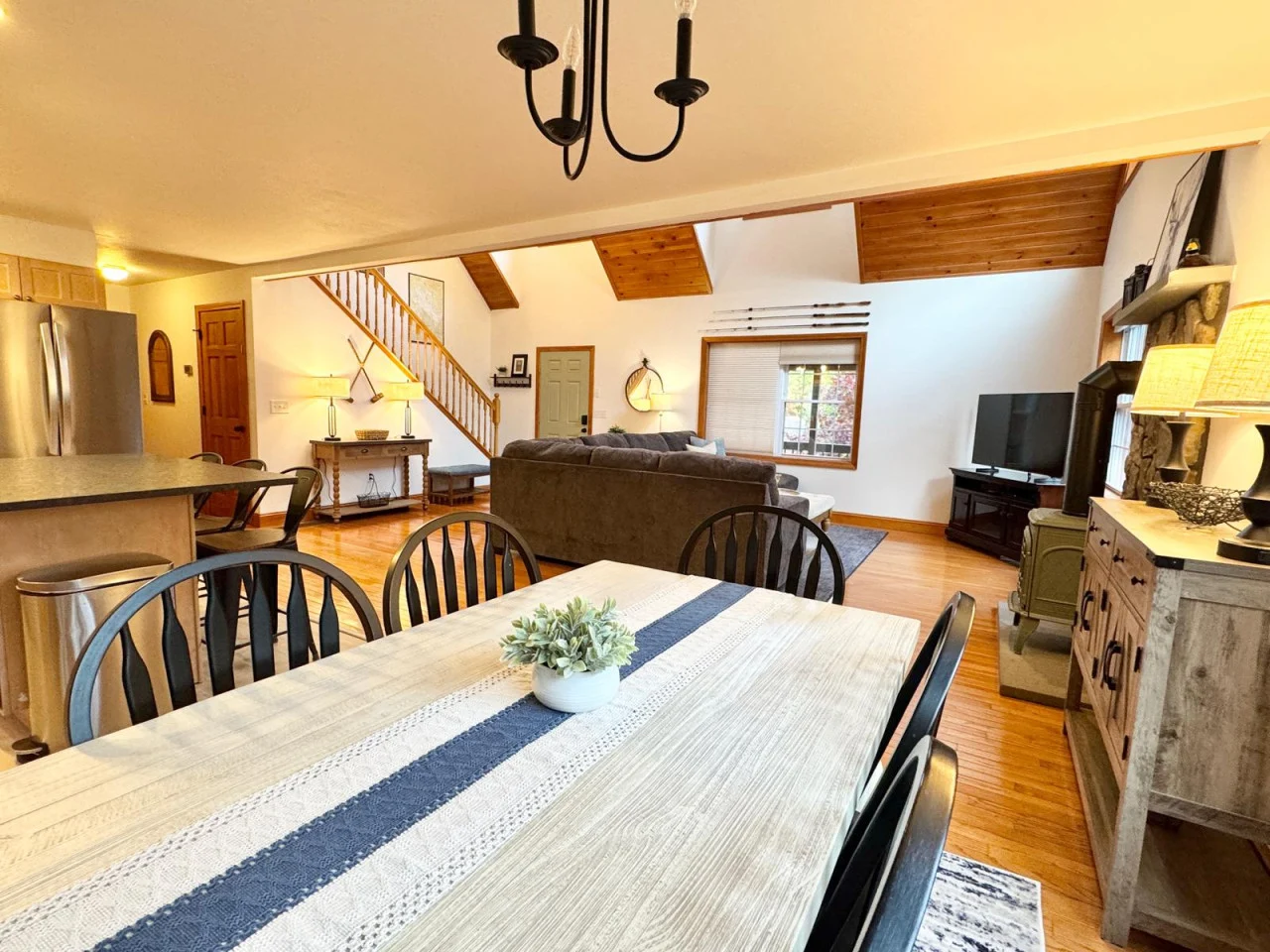 Common area - Image 1