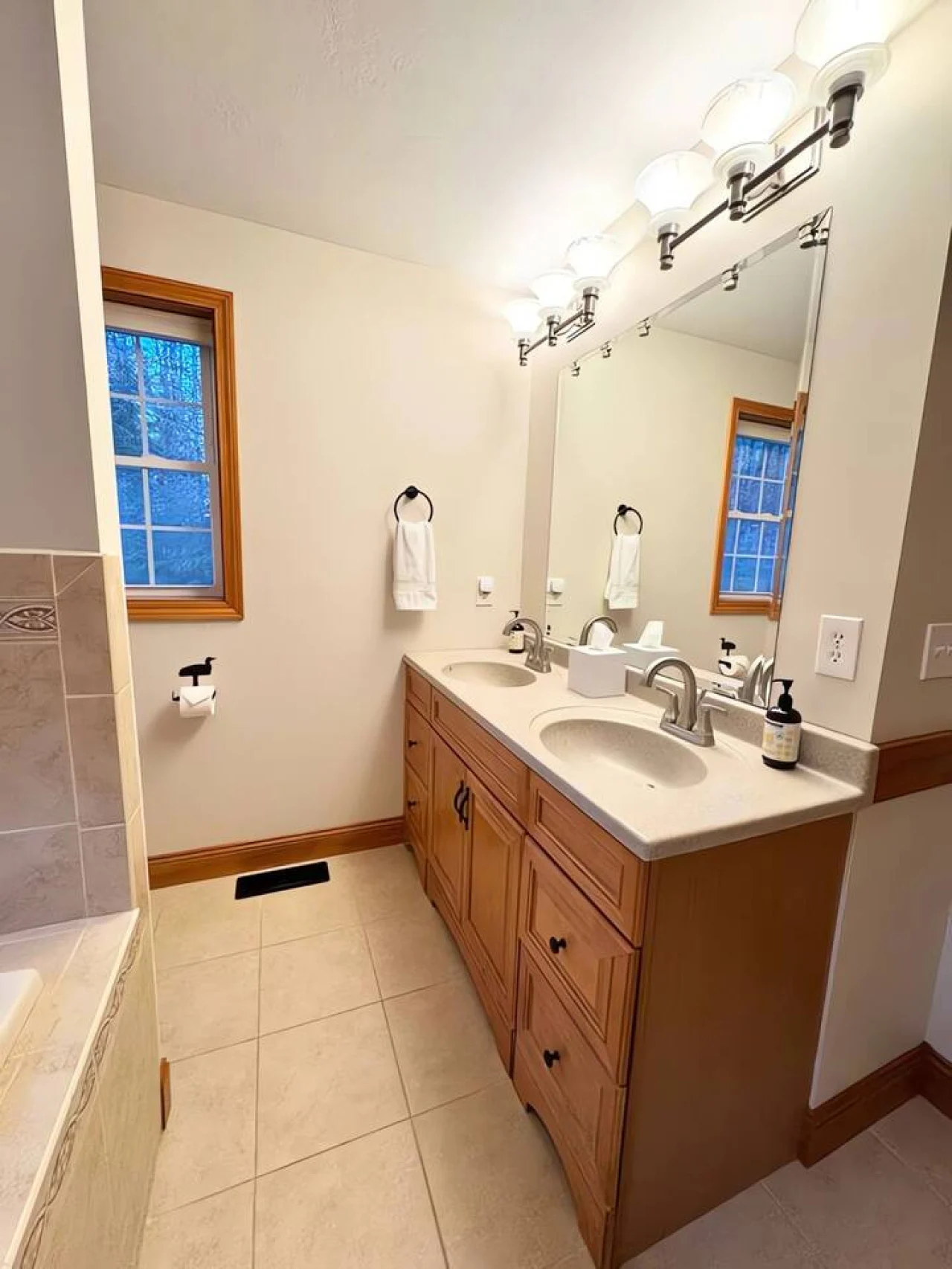 Bathroom 1 - Image 1