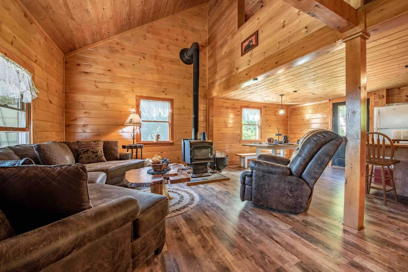 The EcoLodge - Hike, Stargaze & Cozy Fires