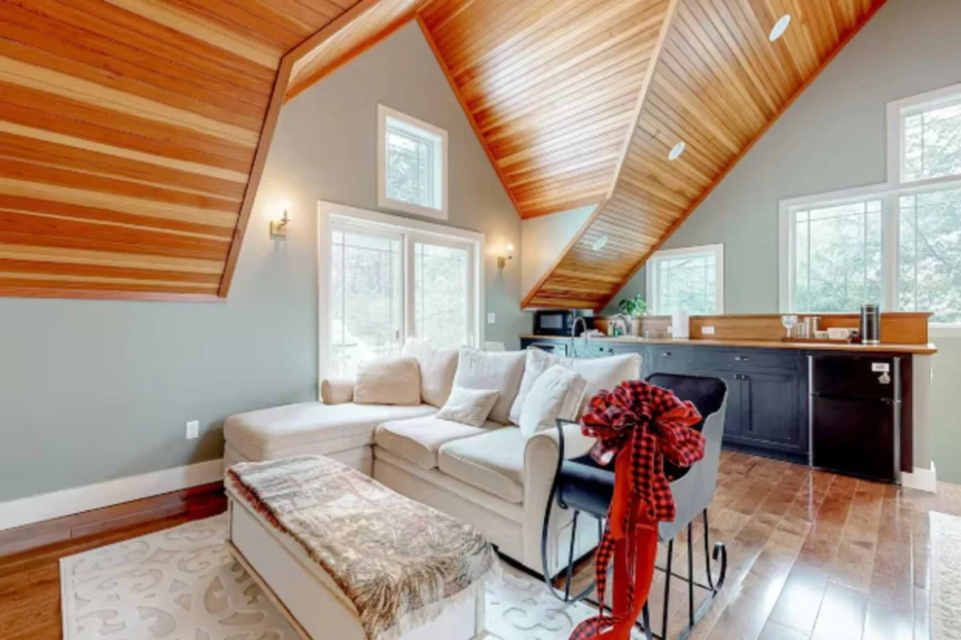 The Spa Loft at Crescent Lake