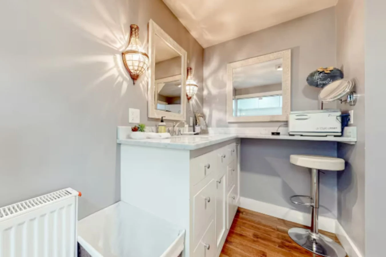 Bathroom 1 - Image 3