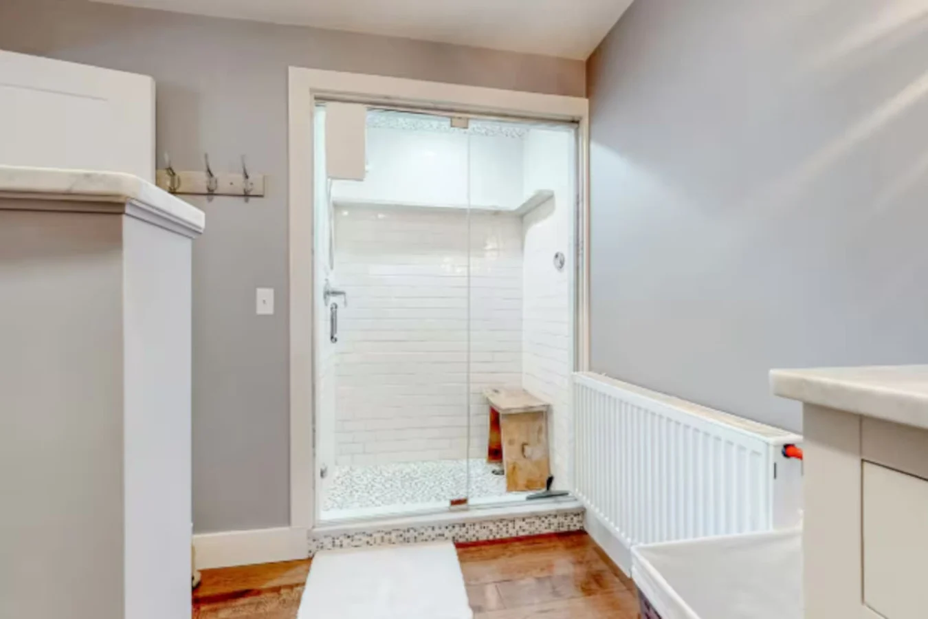 Bathroom 1 - Image 4