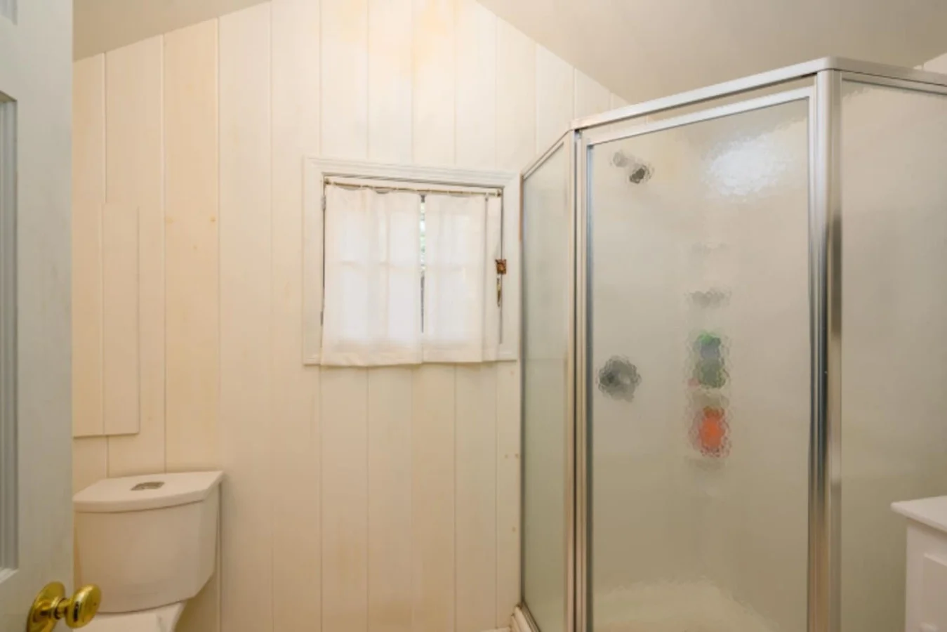 Bathroom 1 - Image 1