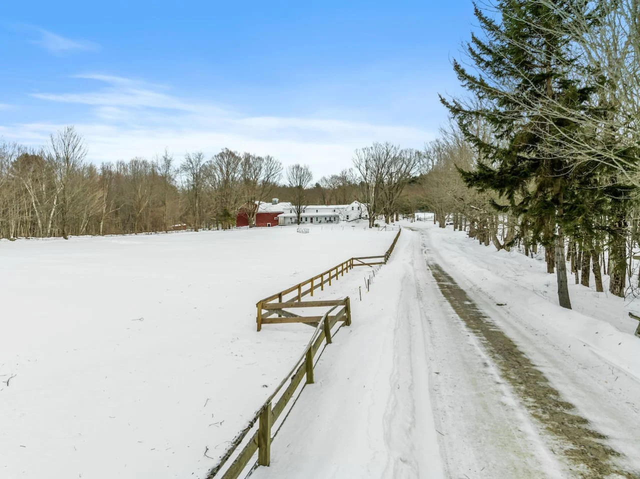 Rustic Beauty, Cozy Fireplace, Mini Cows & Mountain Views