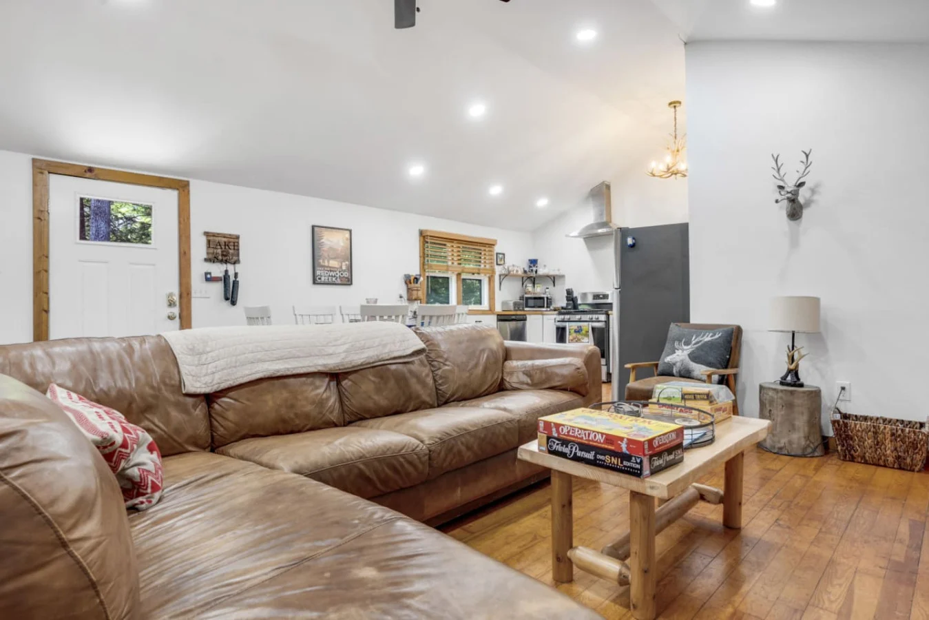 Living room - Image 1